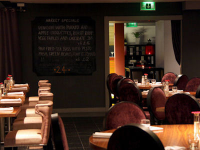 24 Bar & Grill